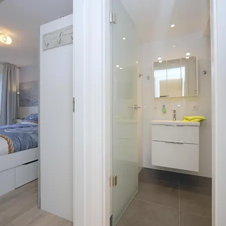 Traum Strandliebe Mit Meerblick, 3 Schlafzimmer, 2 Baeder Appartamento