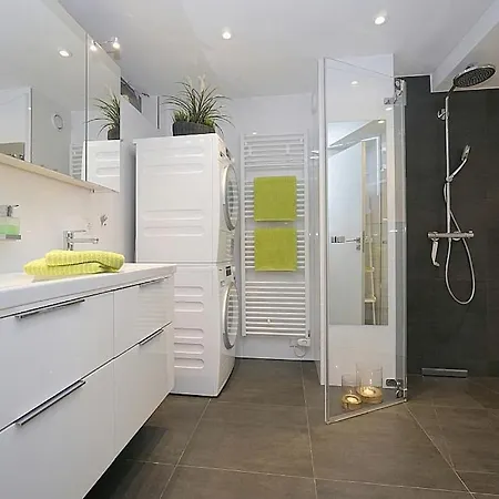 Traum Strandliebe Mit Meerblick, 3 Schlafzimmer, 2 Baeder *